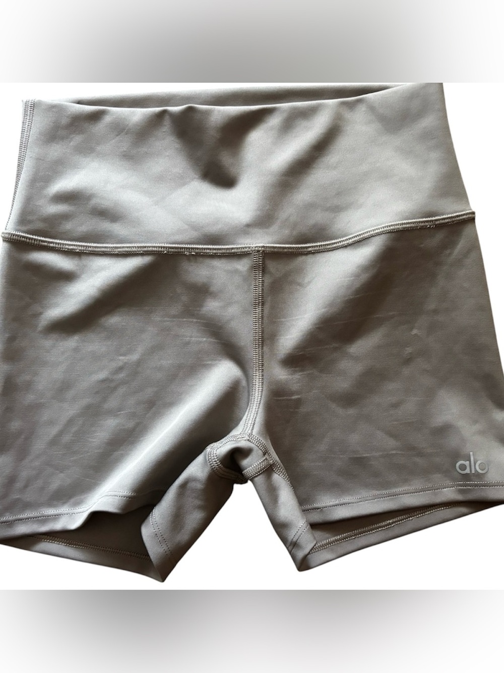 ALO YOGA High-Waist Airlift Short 3" High Compression  Shiny Beige Taupe  size M